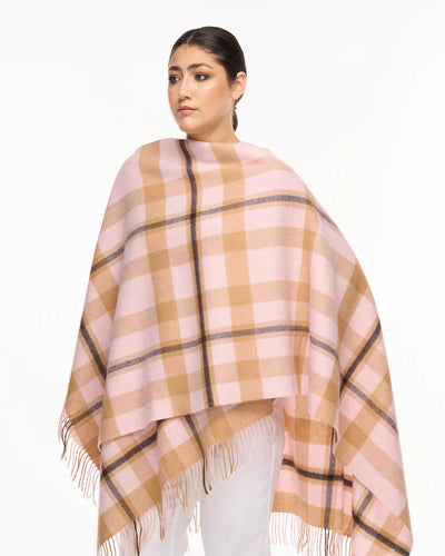 The Modern Elegance of Scottish Cashmere Scarf Styles