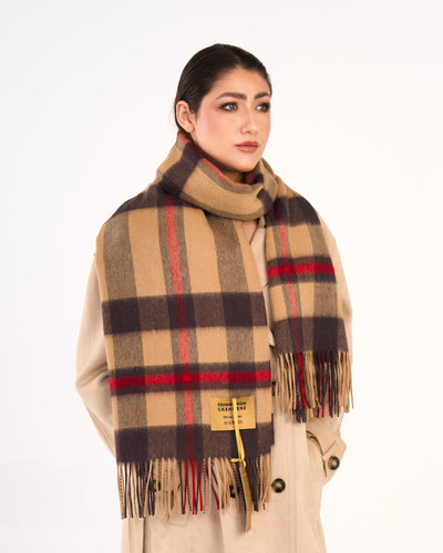 Looking for a classic and cozy Christmas gift? A Merino wool scarf is a luxurious and practical choice for winter