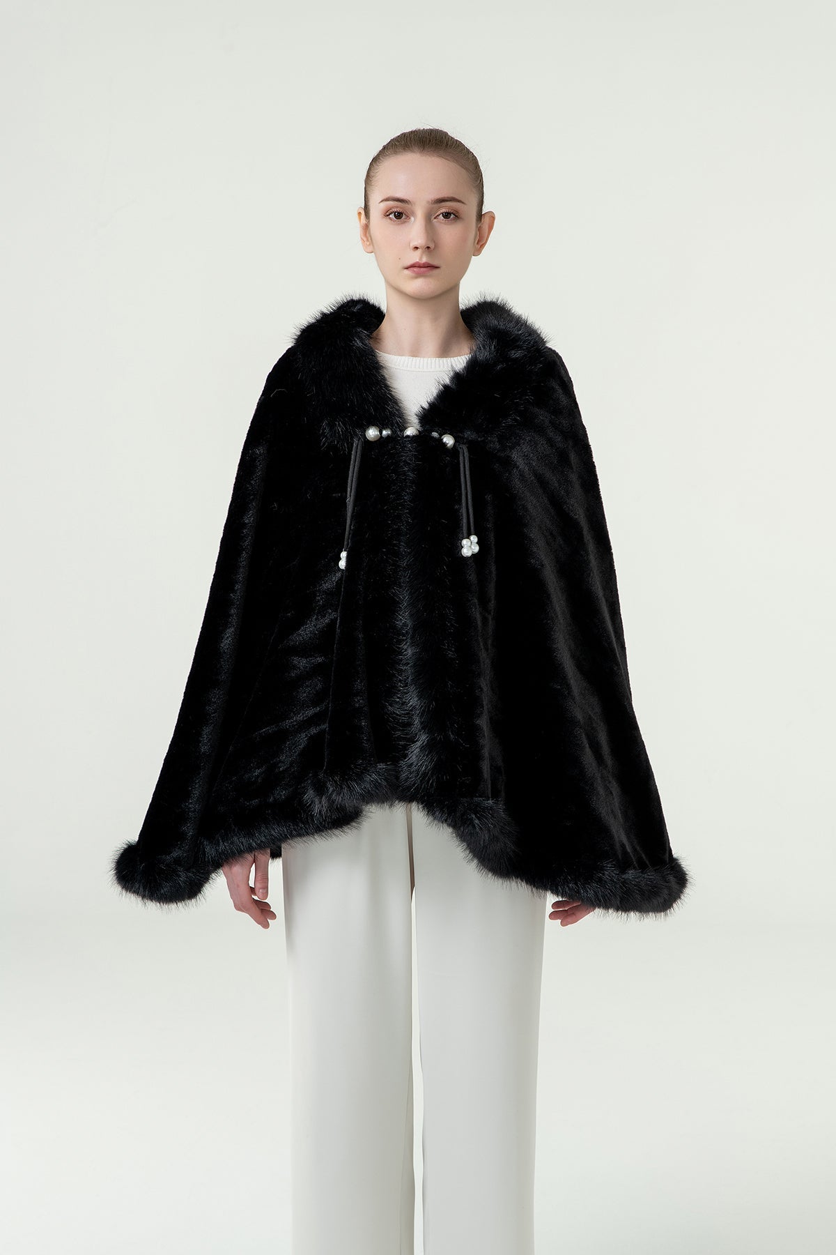 Lucchi Italy Women's Cape - Black