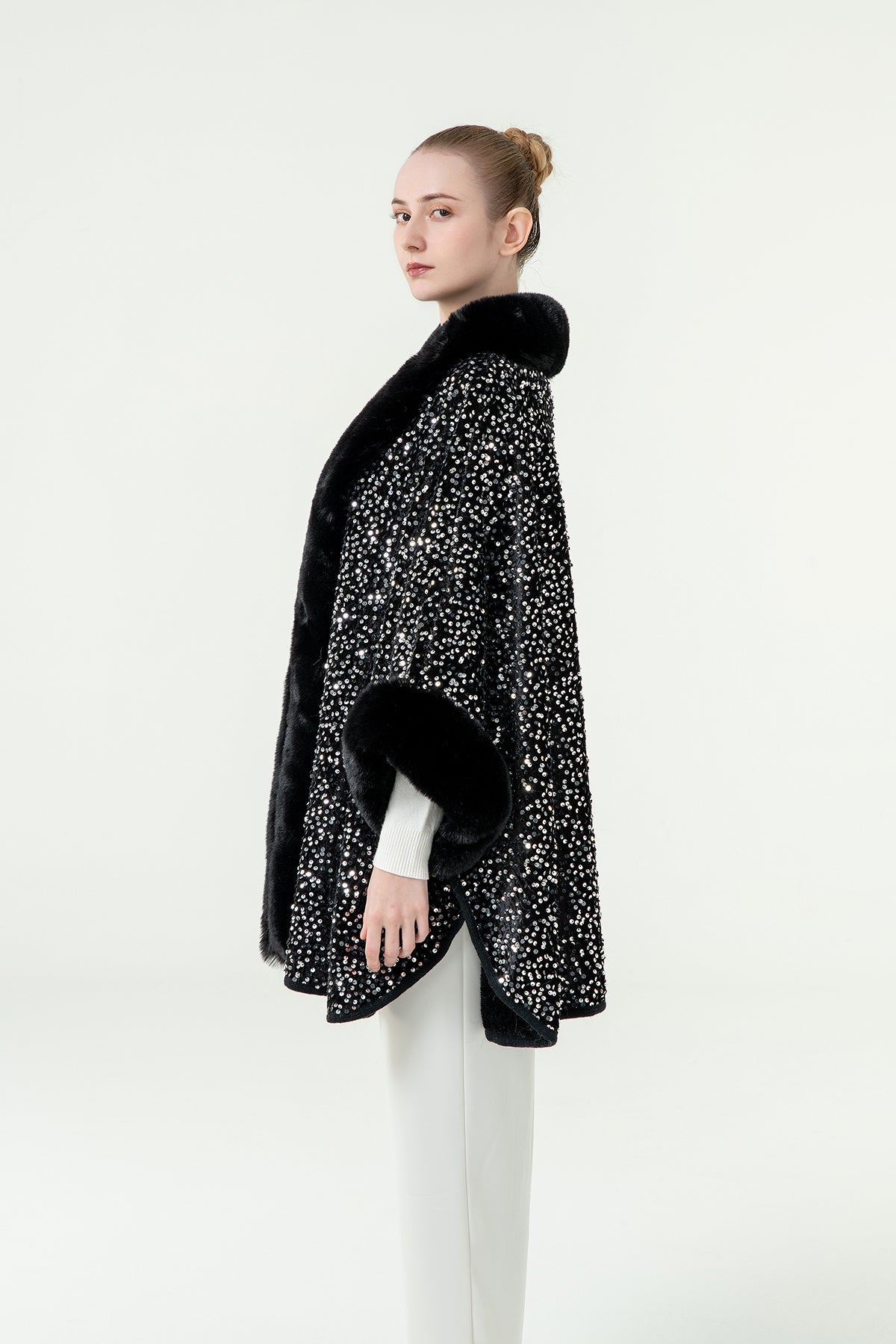 Lucchi Italy Women's Cape - Black