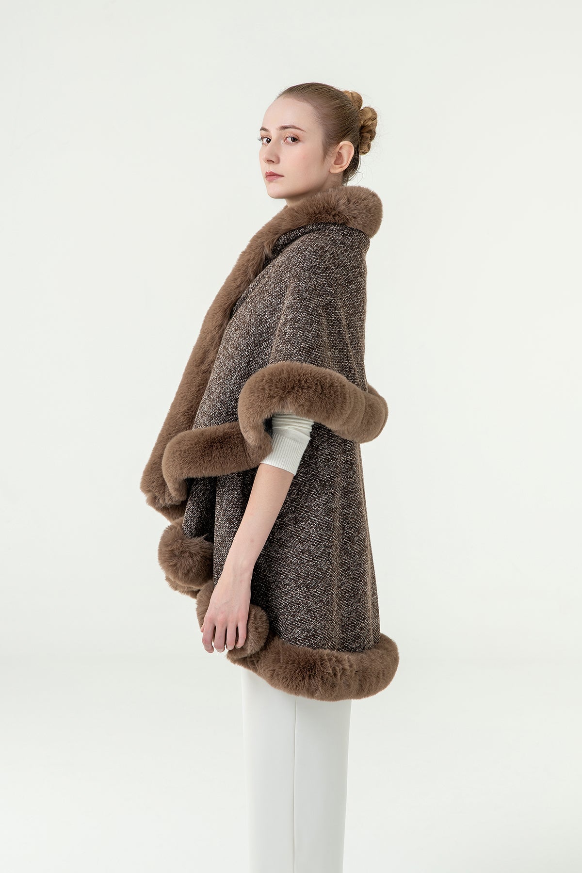 Lucchi Italy Women's Cape - Beige