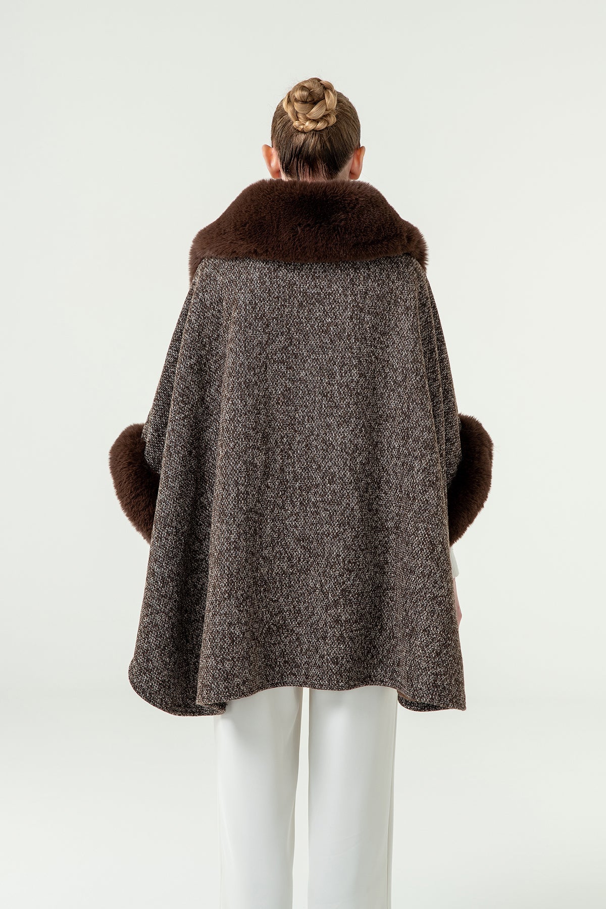 Lucchi Italy Women's Cape - Brown