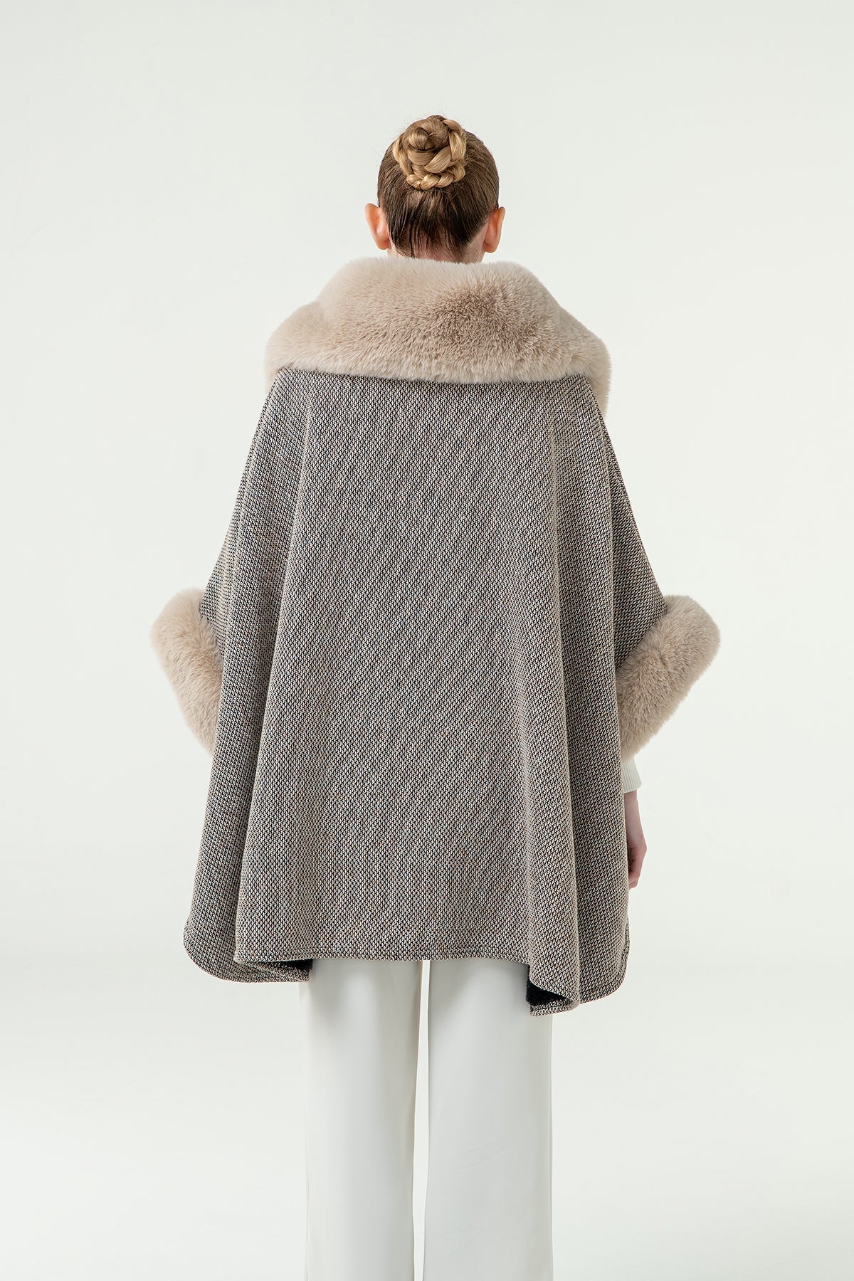 Lucchi Italy Women's Cape - Grey