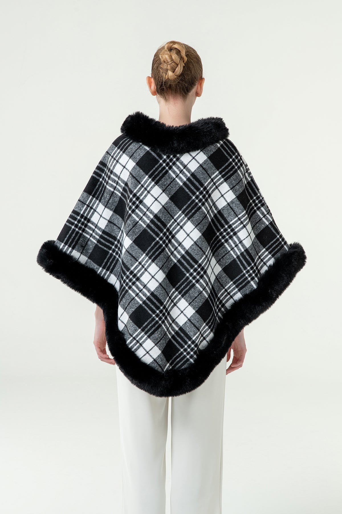 Lucchi Italy Women's Poncho - Black/White