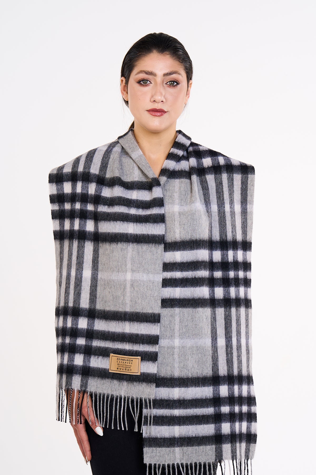 Lucchi Italy 100% Pure Cashmere Designer Scarf Iconic DC Classic Grey