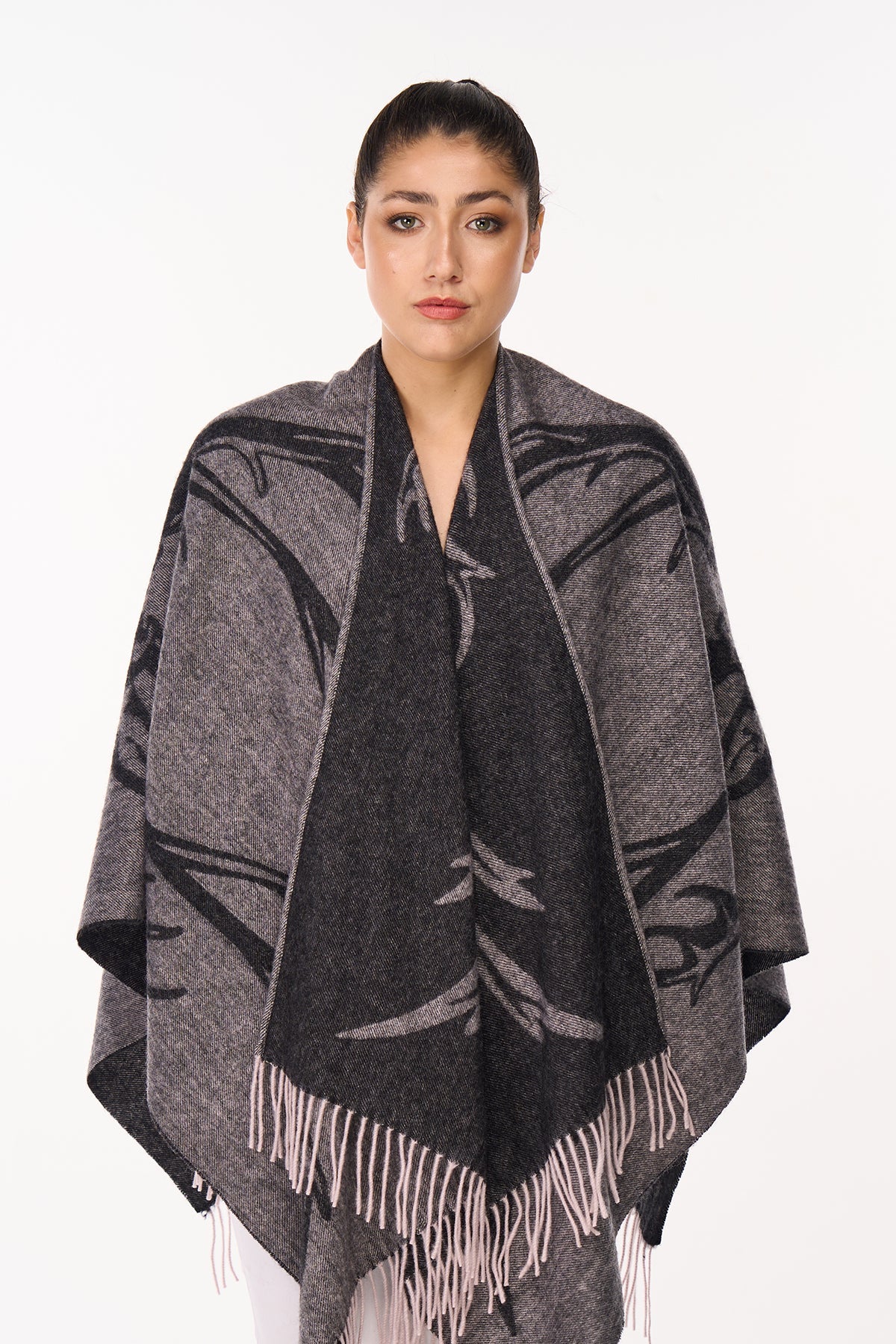 Lucchi Italy Cape Stag Grey Poncho 100% Pure Lambswool