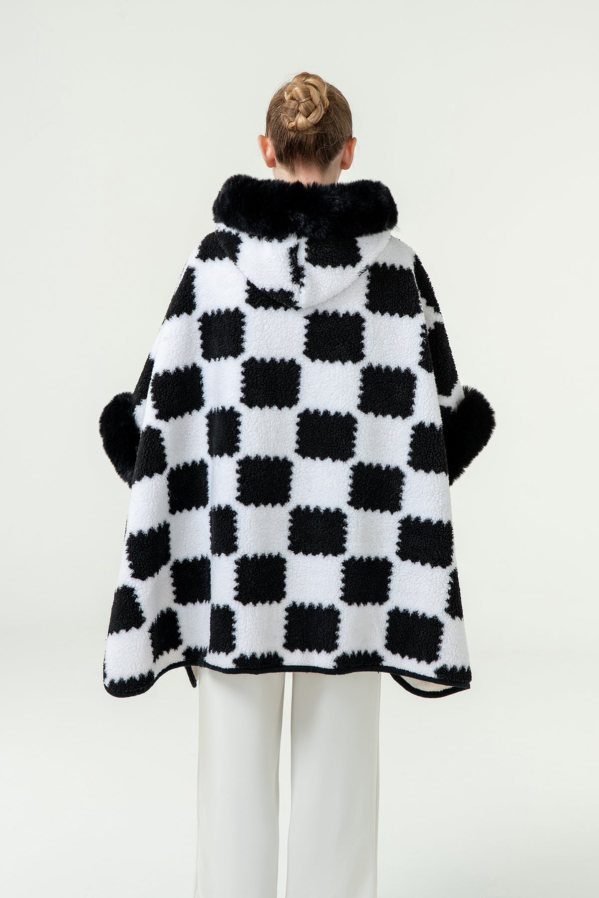 Lucchi Italy Women's Hooded Cape - Black