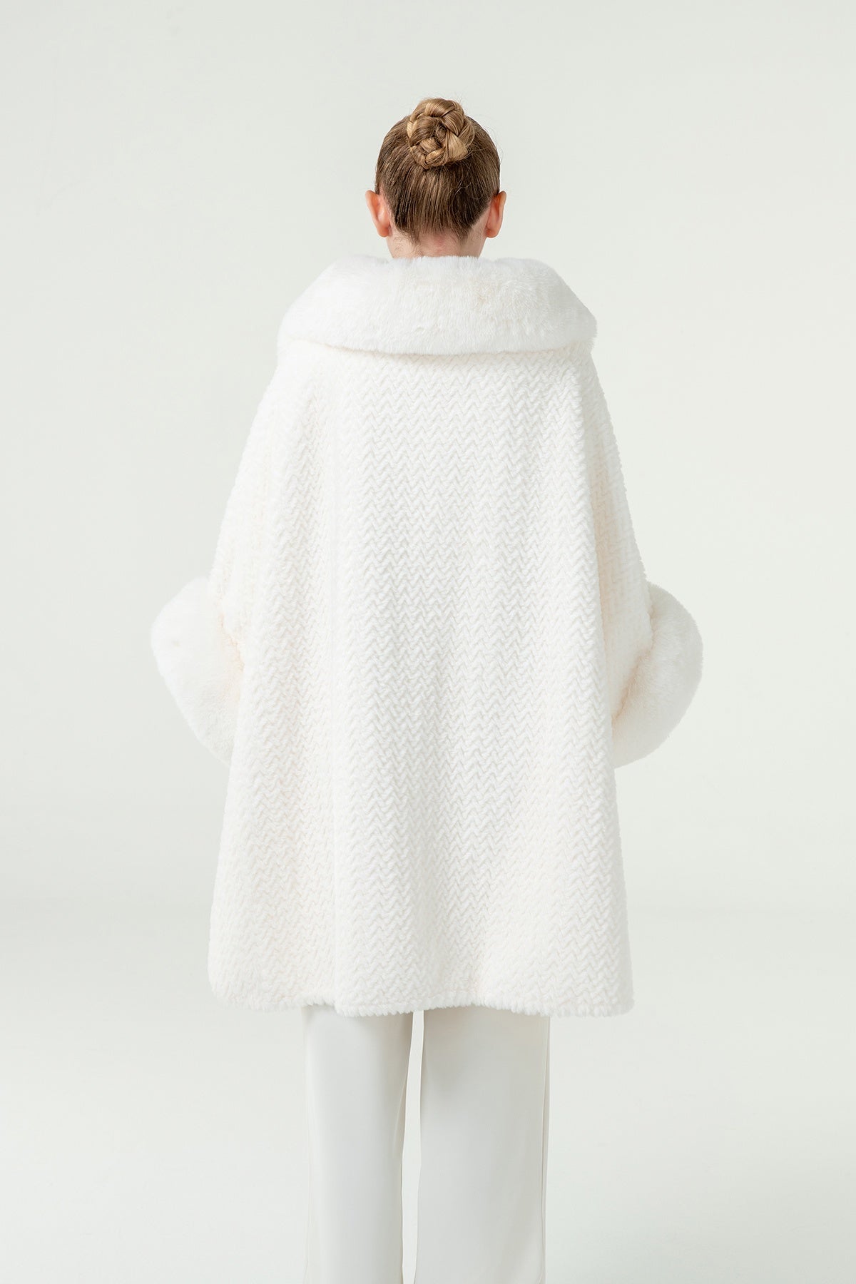 Lucchi Italy Women's Cape - White