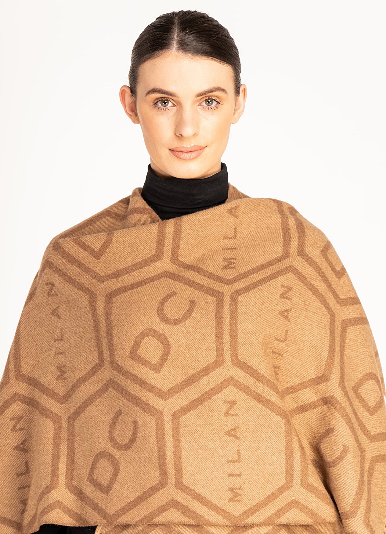 Lucchi Italy Cape Exclusive Iconic Design DC poncho 100% Pure wool