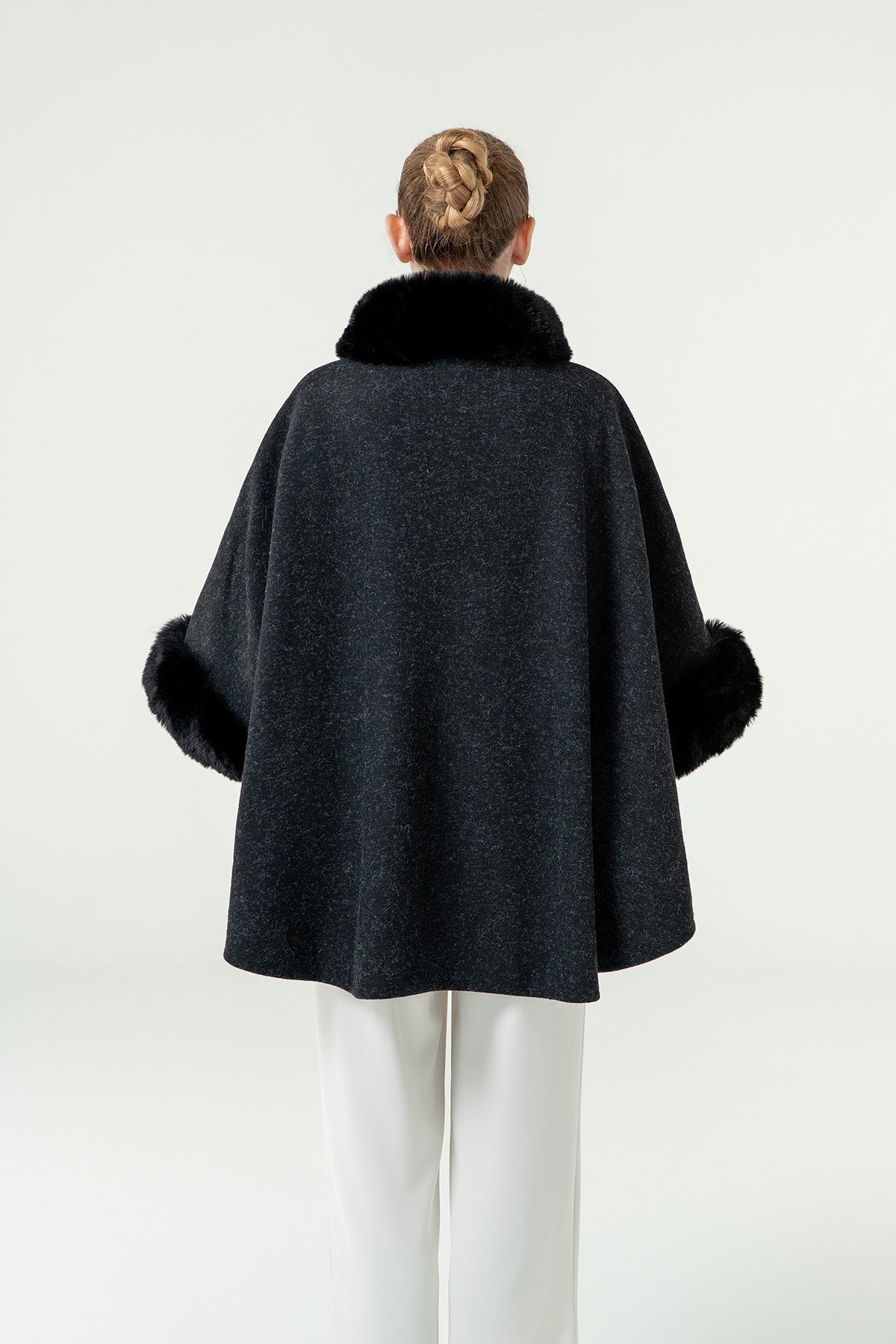Lucchi Italy Women's Cape - Black