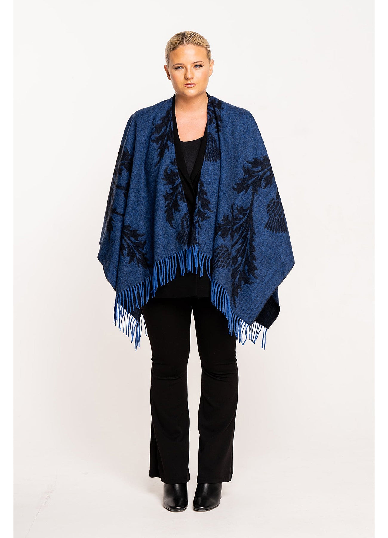 Lucchi Italy Single Thistle Navy Cape 100% Pure Lambswool