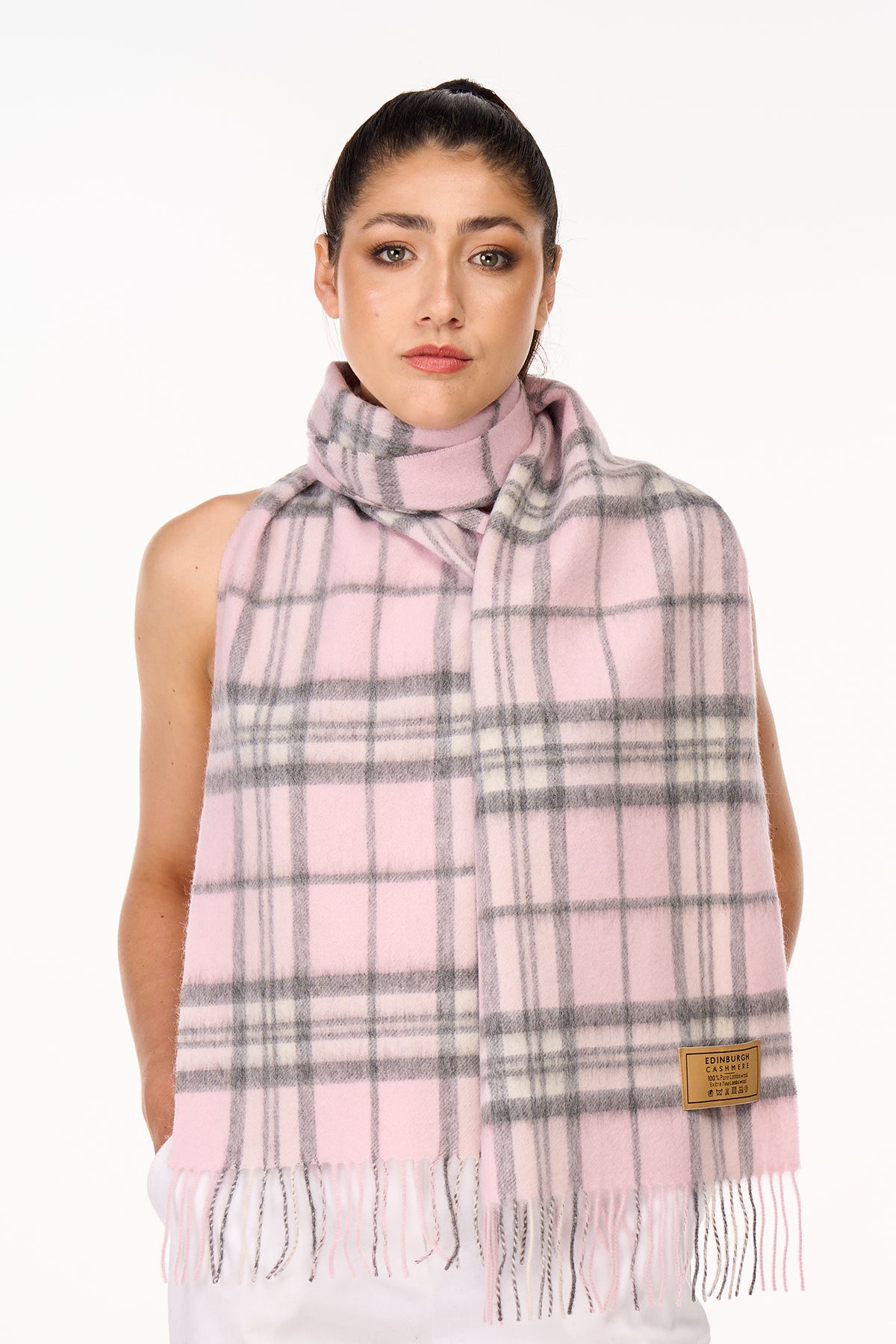 Lucchi Italy Scarf 100% Pure Lambswool Scottish Design Pink