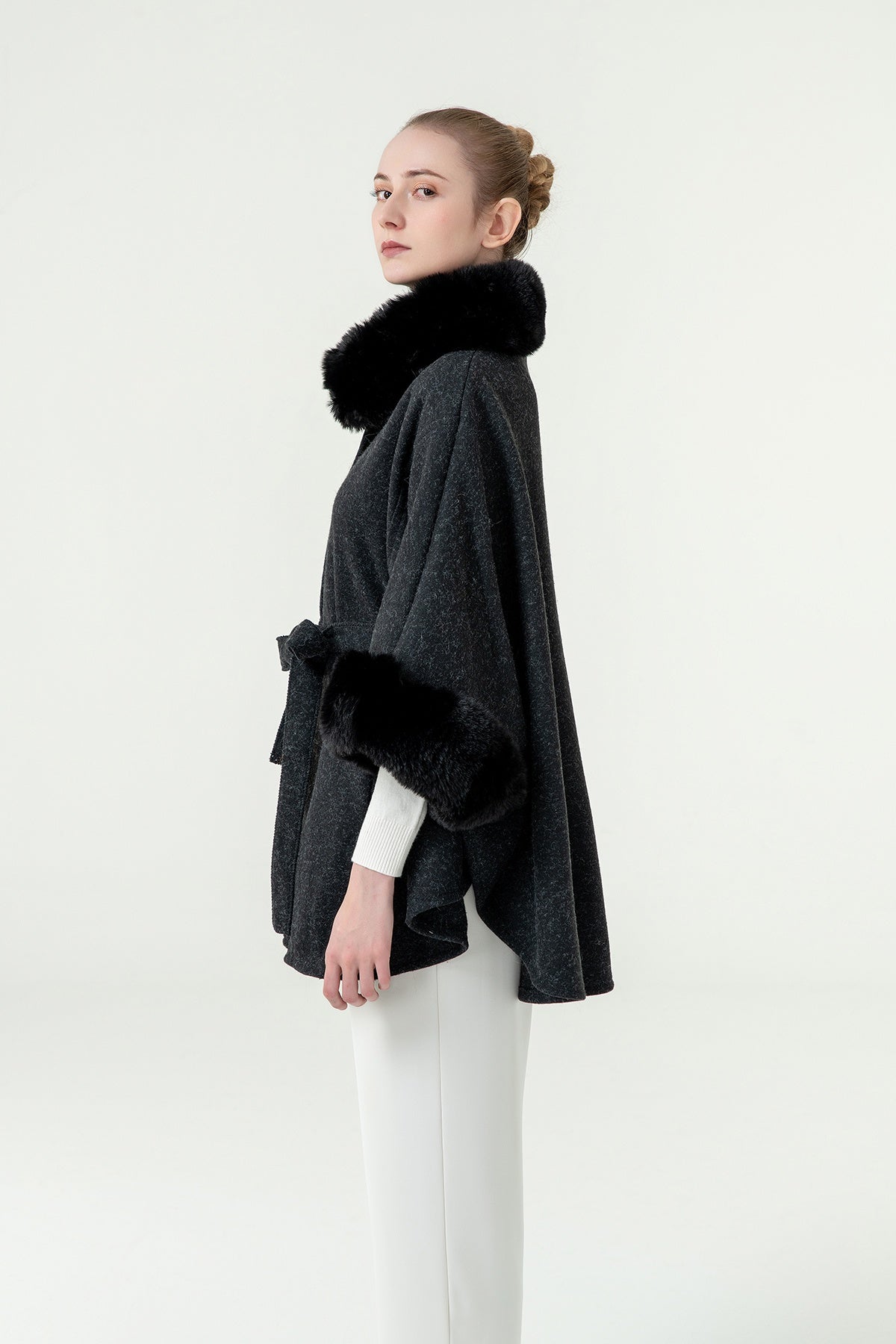 Lucchi Italy Women's Cape - Black