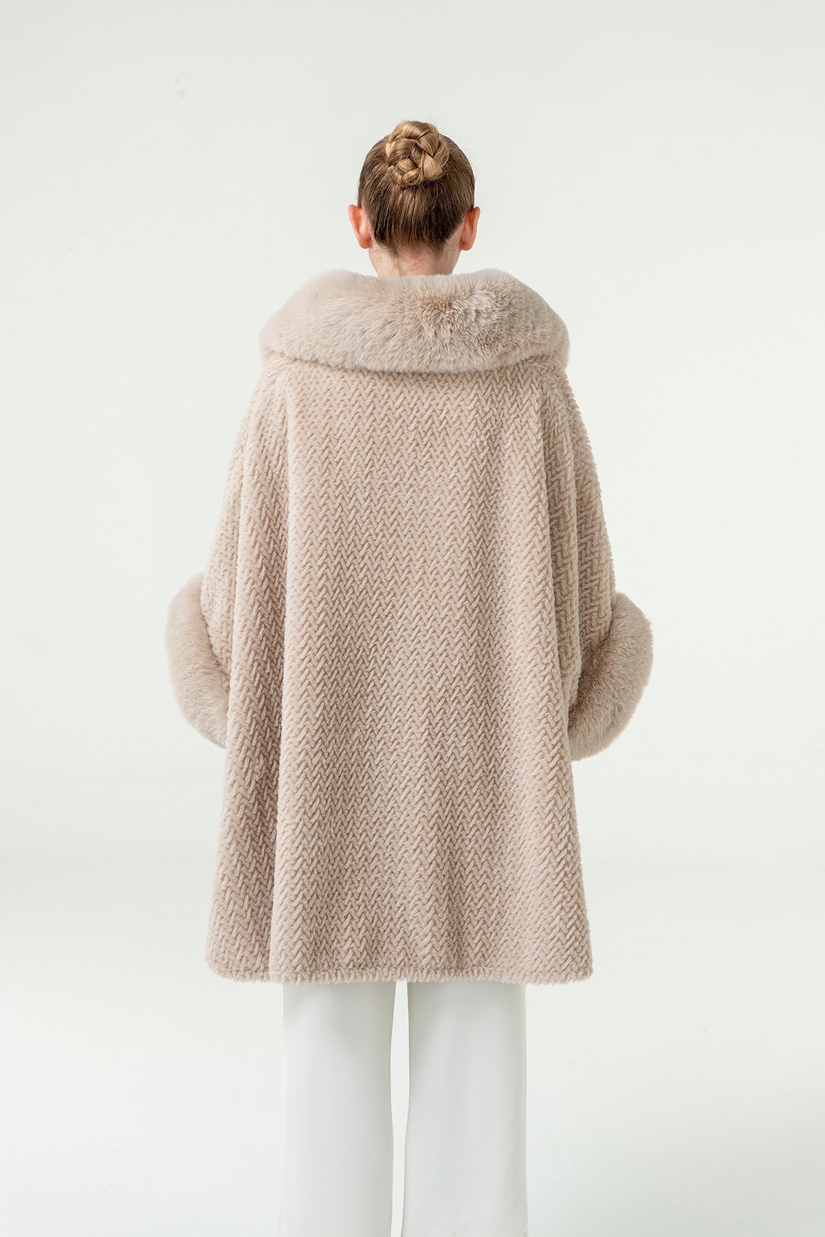 Lucchi Italy Women's Cape - Beige