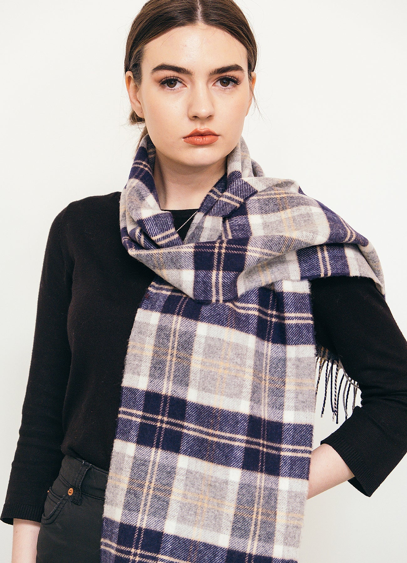 Lucchi Italy Bannockbane Silver Lambswool Scarf - Made in Scotland 100% Pure Lambswool