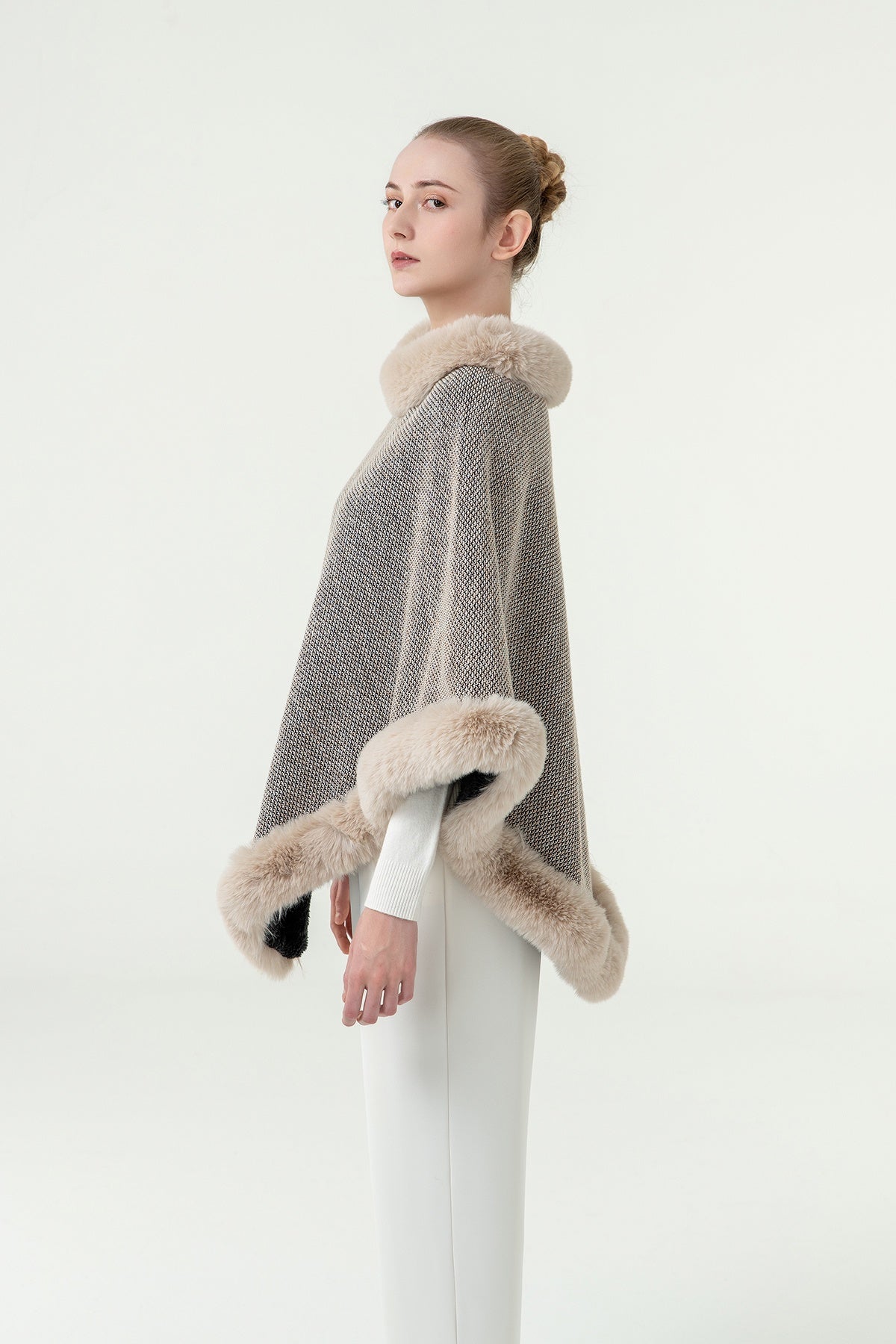 Lucchi Italy Women's Poncho - Grey