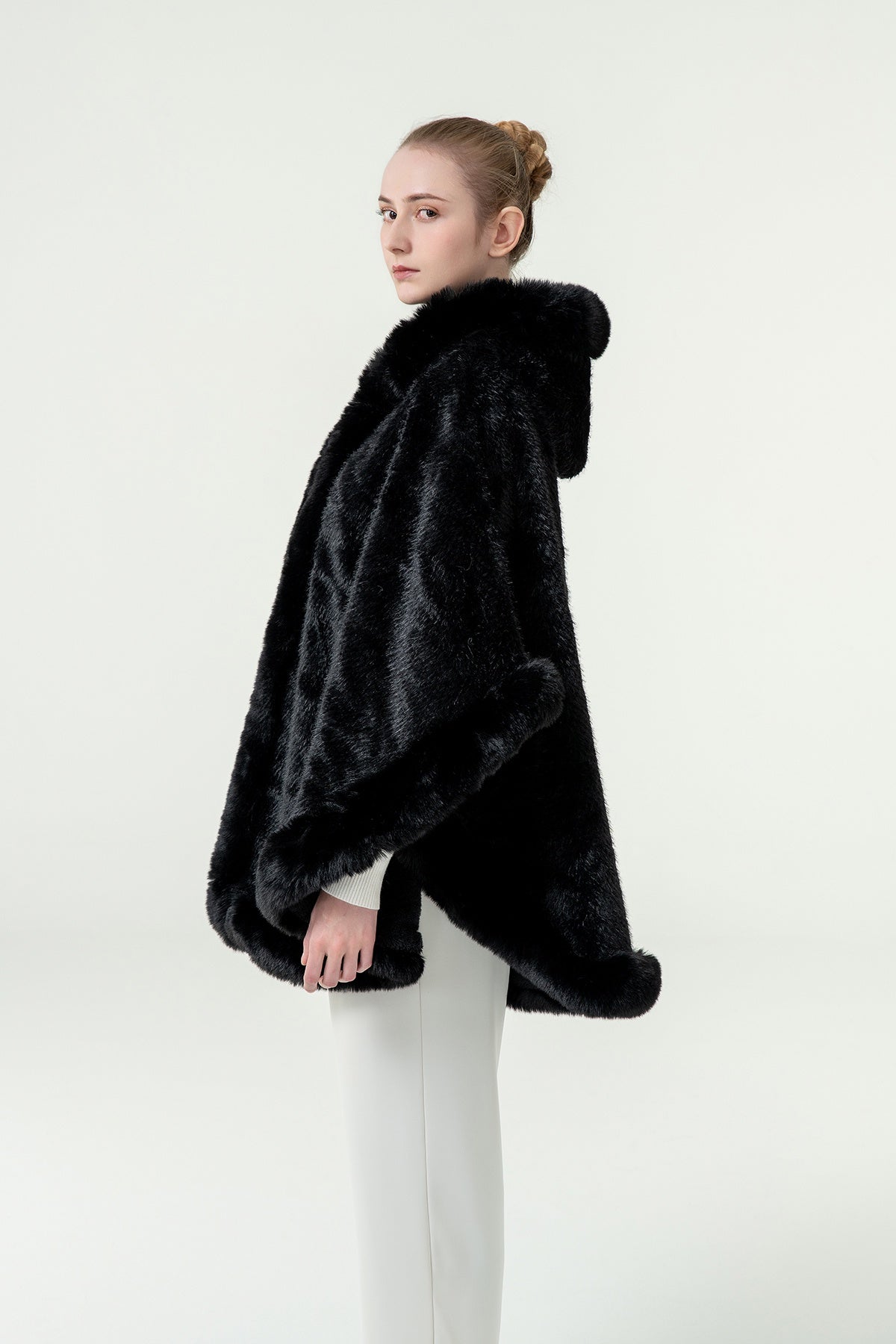 Lucchi Italy Women's Hooded Cape - Black